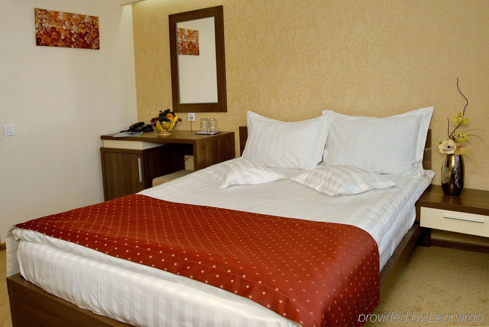 Hotel Univers Cluj-Napoca Quarto foto